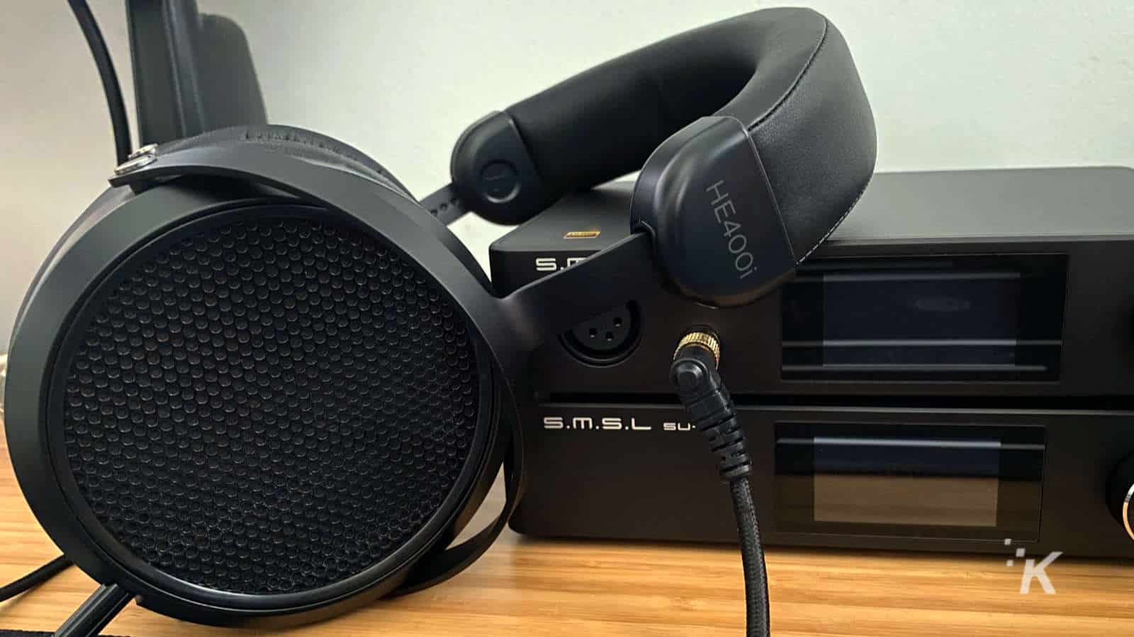 hifiman he400i2020 appoggiandosi a smsl su9 e sh9